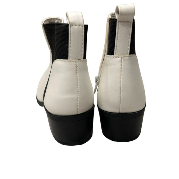 George Off-White Ankle Boot Faux Leather, Side Zipper Heel 2in/5cm, Side Panels - Picture 3 of 11